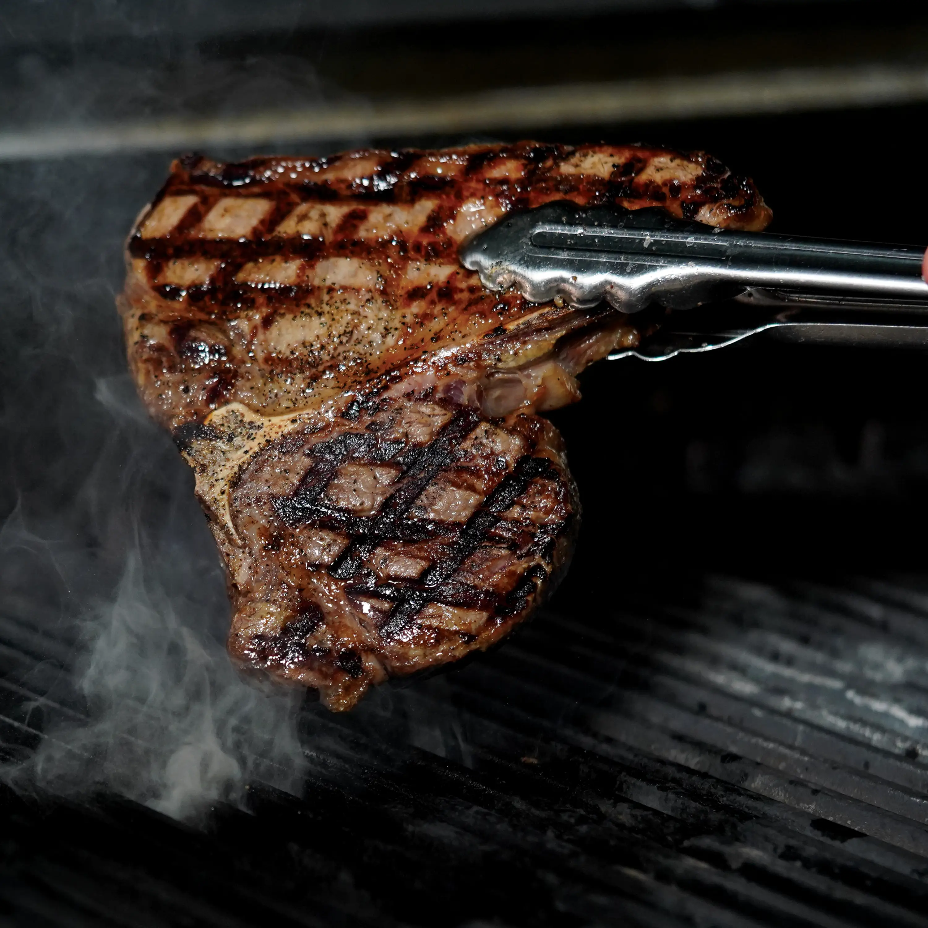 Porterhouse vs T-Bone Steaks: Exploring the Mouthwatering 